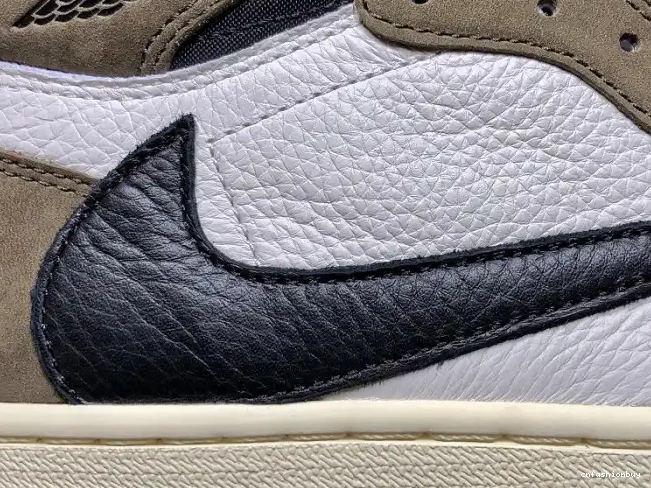 100 Air x CD4487 Travis Jordan 'Mocha' High Scott Retro 1 - OG 0701